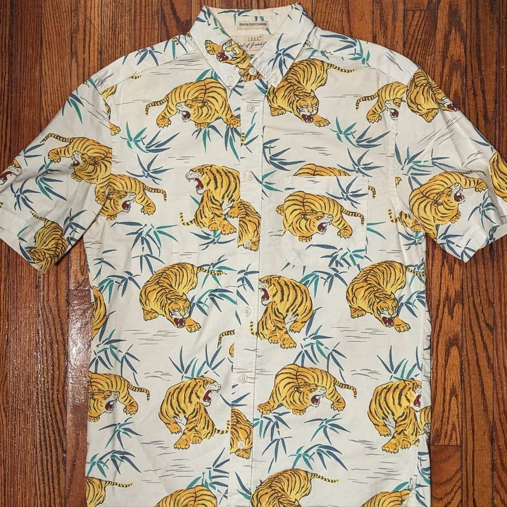 H&M tiger in the jungle print short sleeve button down